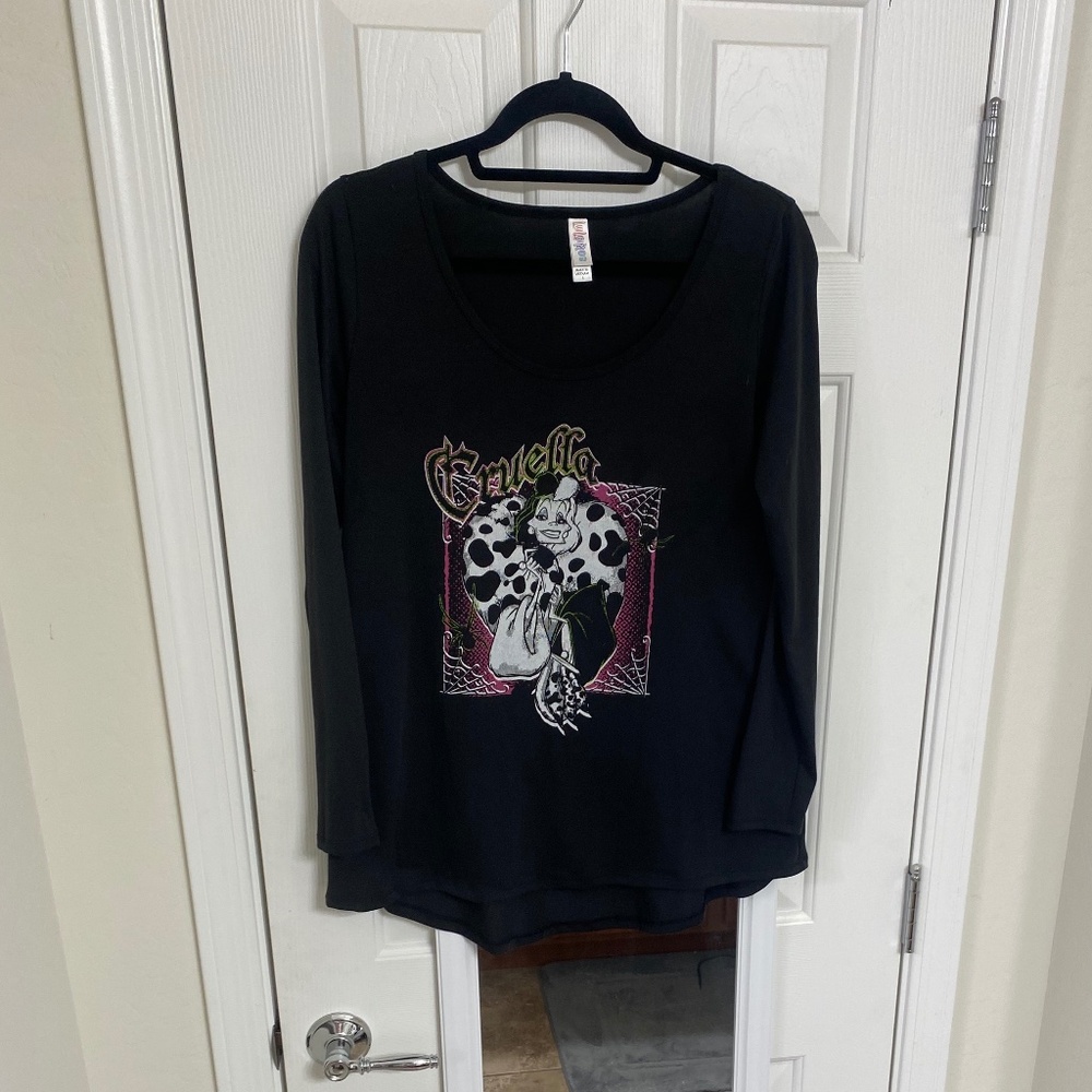Like New - LulaRoe Lynnae Long Sleeve Disney (S)